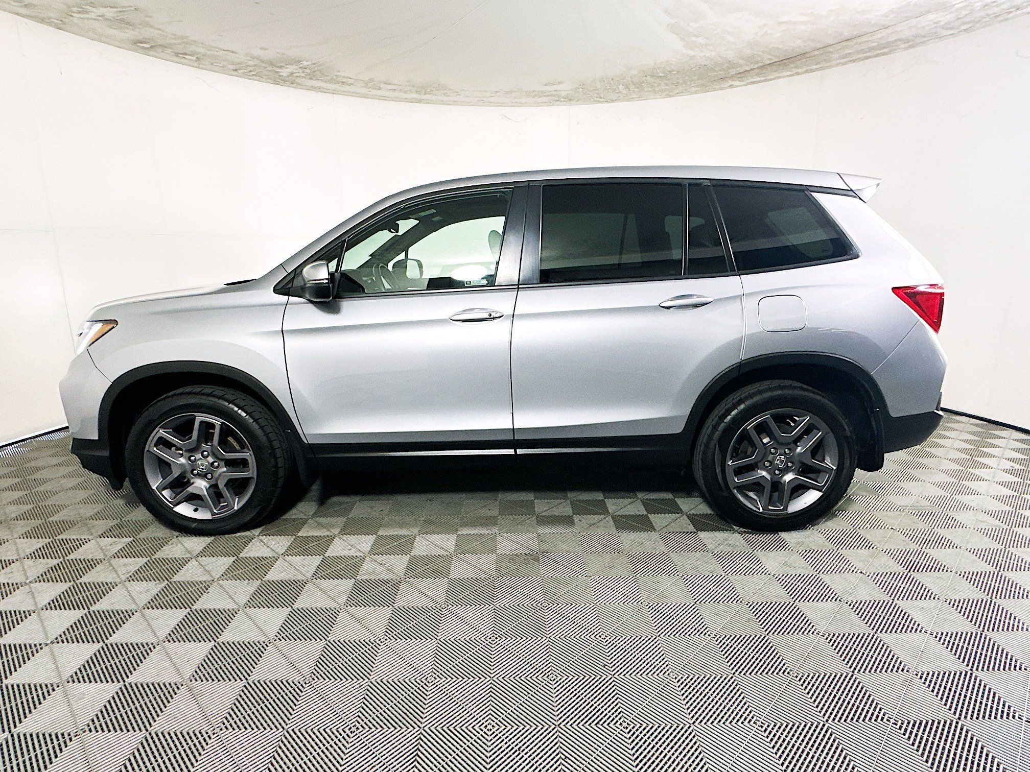 2022 Honda Passport EX-L - Photo 6