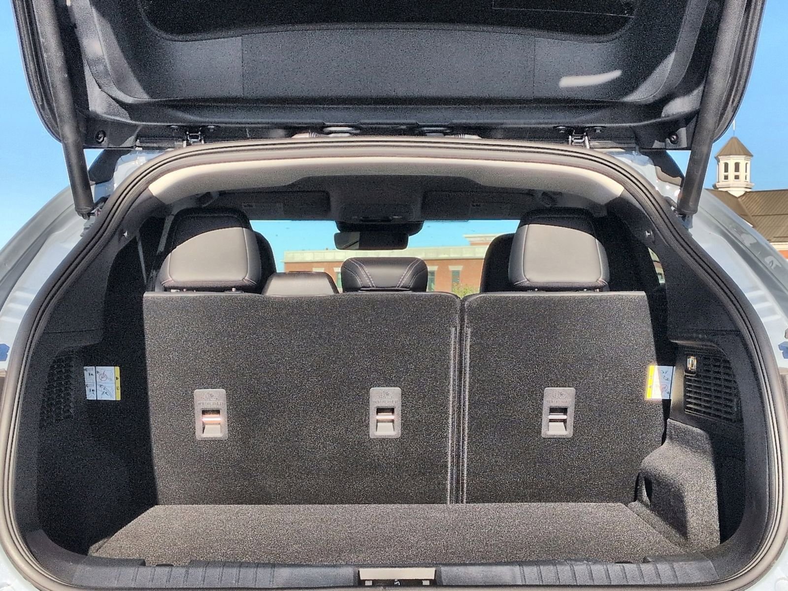 2025 Ford Mustang Mach-E Premium - Photo 35