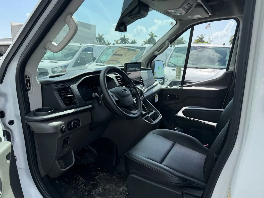 New 2026 Oxford White Ford Cargo Van image 5
