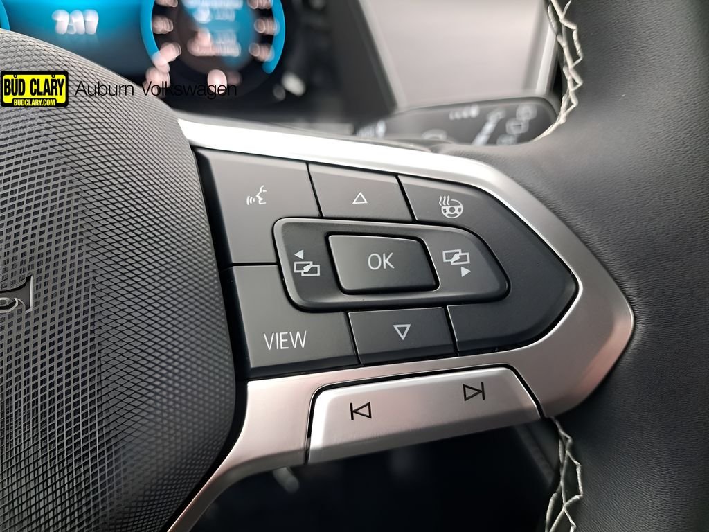 2025 Volkswagen Atlas Cross Sport SE w/Tech - Photo 29