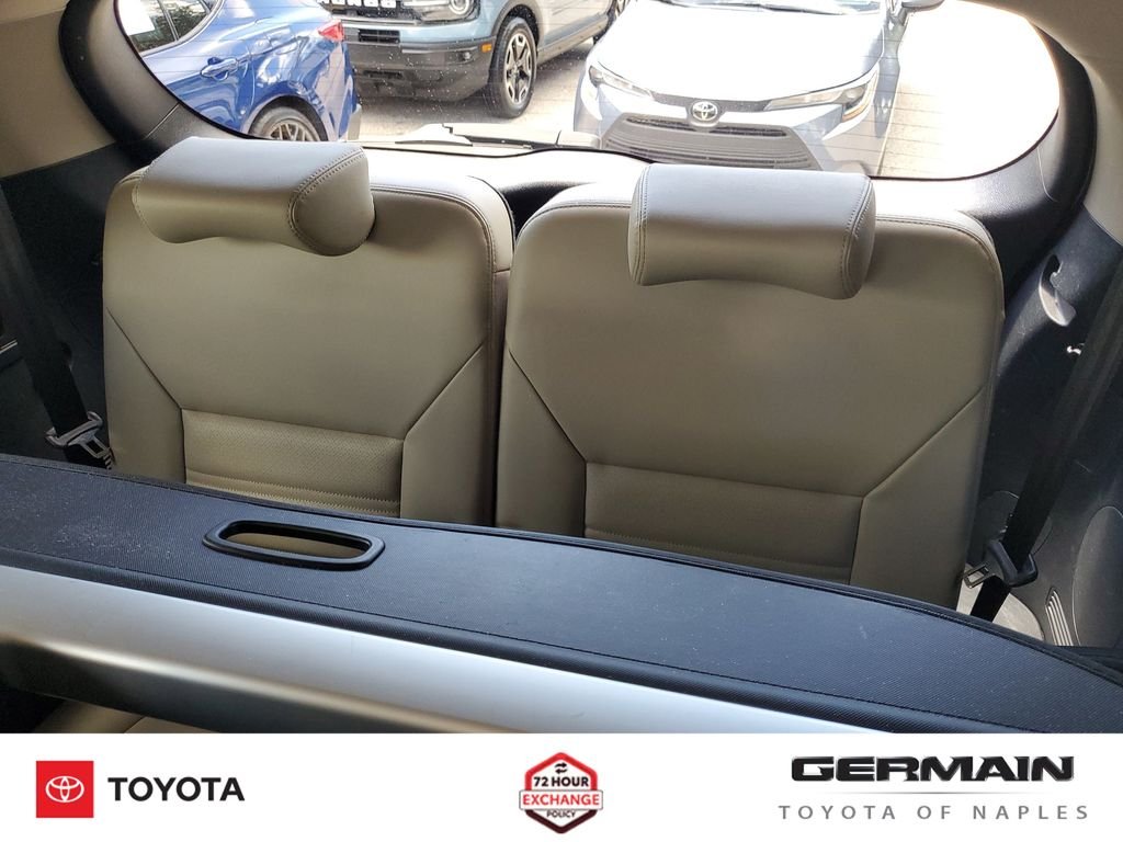 Used 2019 White Kia EX image 23
