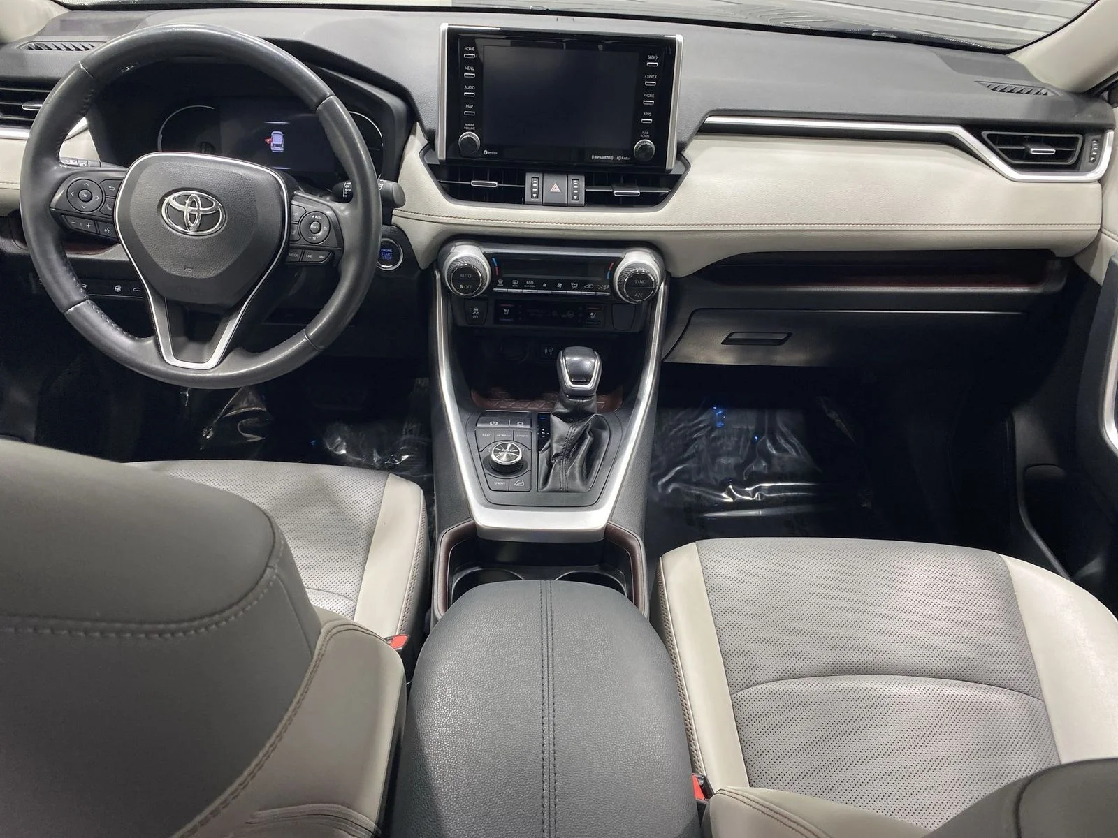 2019 Toyota RAV4 Limited - Photo 21
