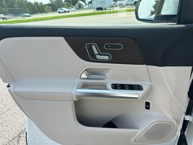 New 2026 Polar White Mercedes-Benz GLA 250 image 49