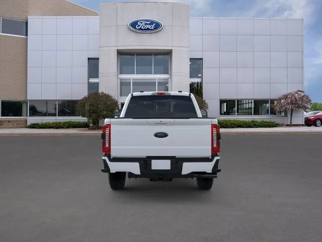 New 2026 Oxford White Ford XLT image 5