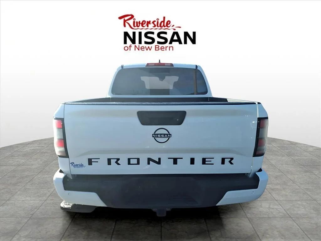 New 2026 Glacier White Nissan Crew Cab SV image 3
