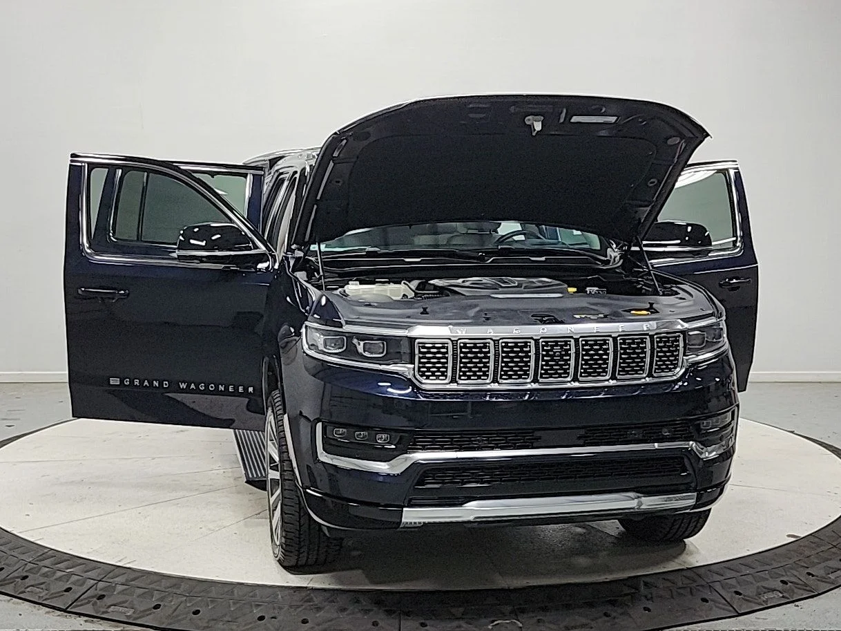 Used 2023 Black Jeep Series II image 10