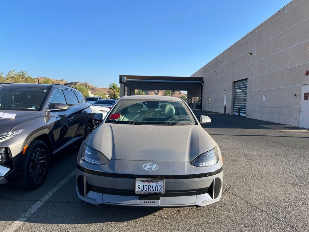 Certified Used 2023 Blue Hyundai SEL image 3