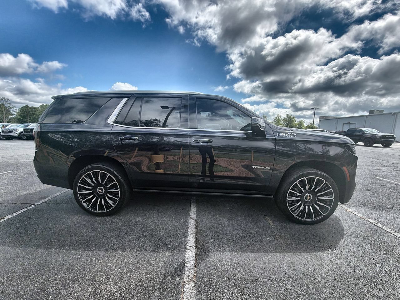 Used 2025 Dark Ash Metallic Chevrolet High Country image 9