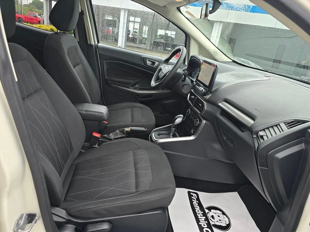 Used 2021 White Ford SE image 15