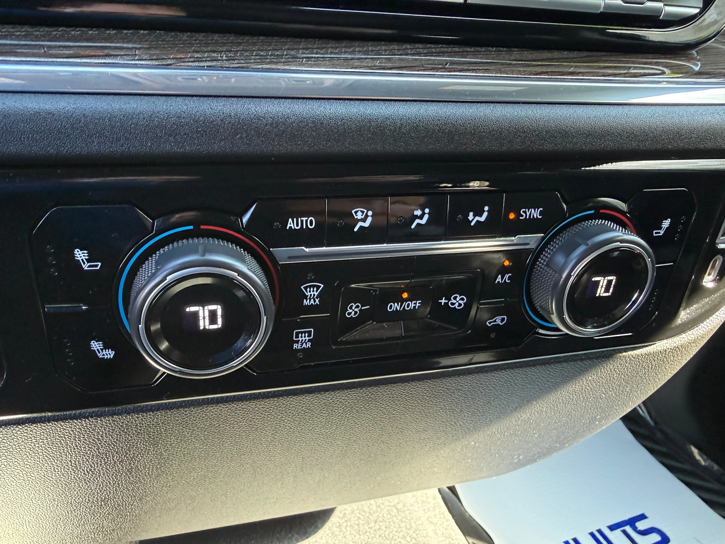 Used 2023 Northsky Blue Metallic Chevrolet LT image 21
