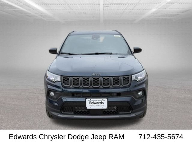 New 2026 Fathom Blue Pearl-Coat Exterior Paint Jeep Latitude image 2