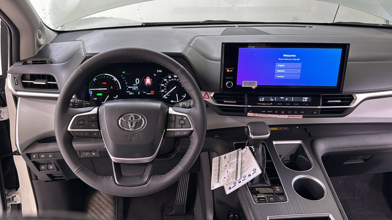 New 2026 Wind Chill Pearl <sup>1</sup> Toyota  XLE image 9