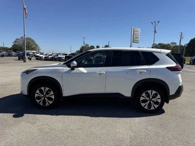 Used 2023 White Nissan SV image 8