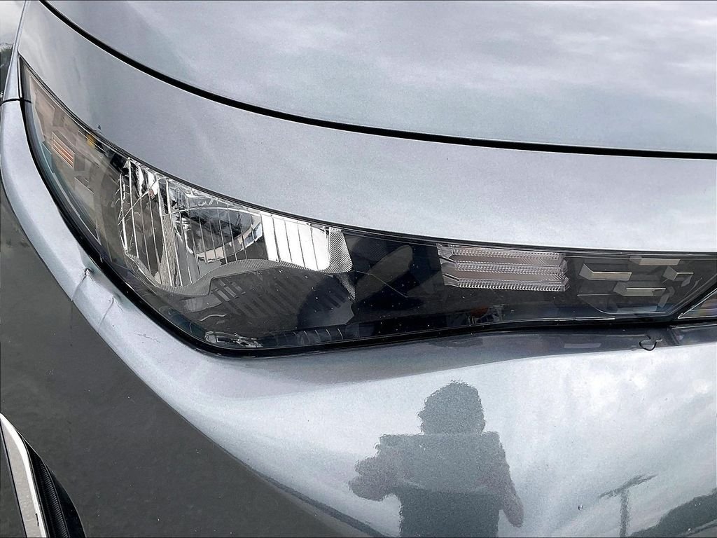 Used 2024 Gravity Gray Kia LX image 28