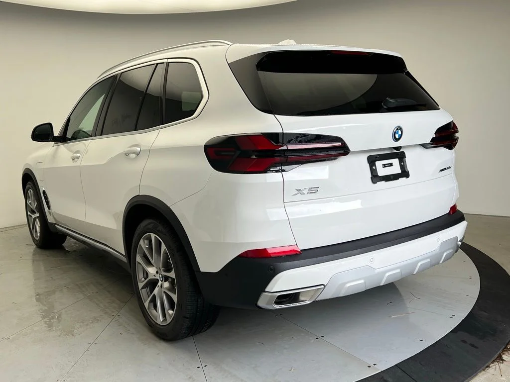 New 2026 Alpine White BMW xDrive50e image 4