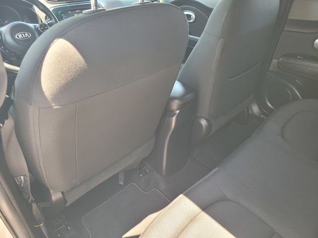 Used 2017 Silver Kia Plus image 14