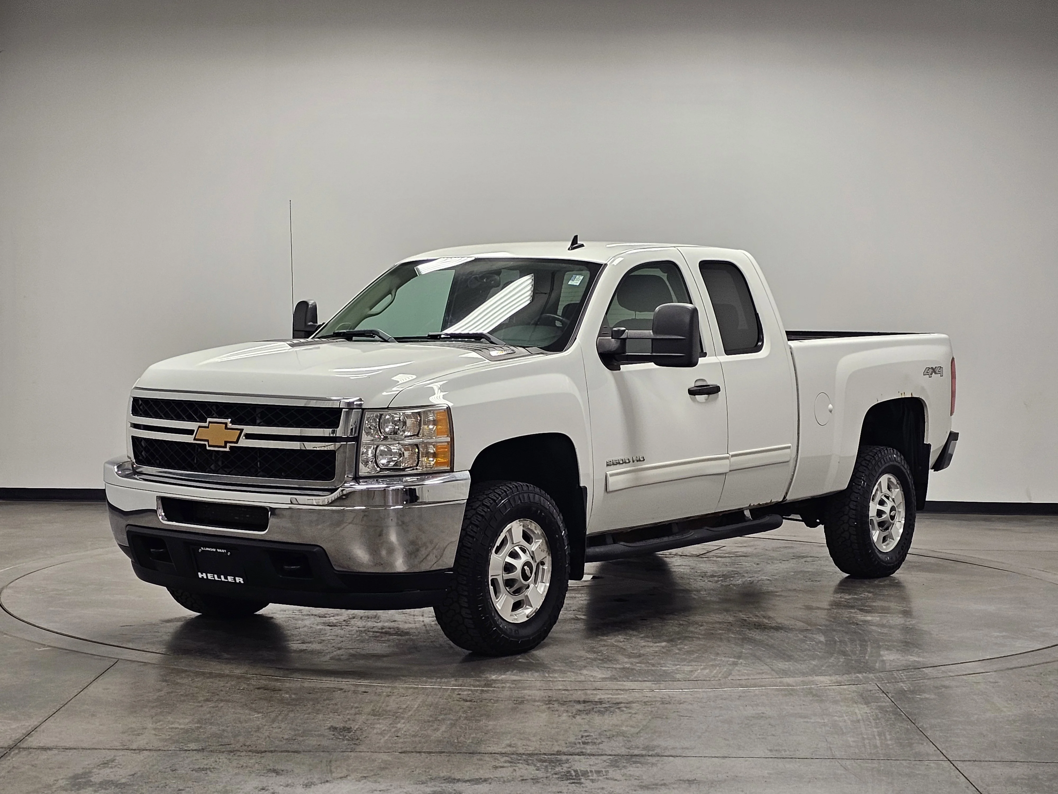 Used 2013 Summit White Chevrolet LT image 4