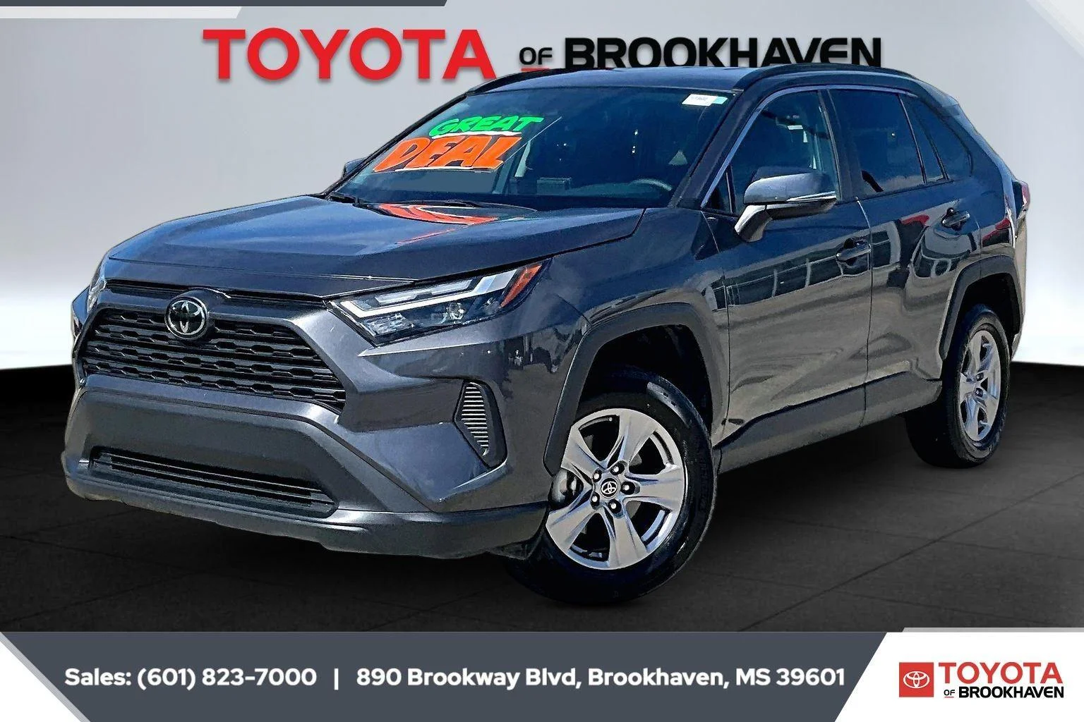 Used 2025 Magnetic Gray Metallic Toyota XLE image 10