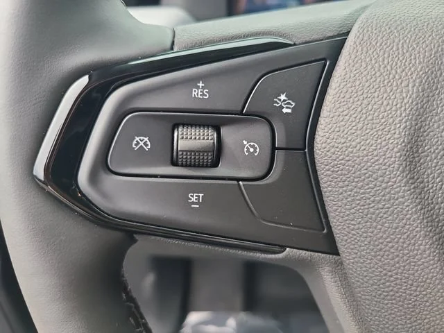 New 2027 Mosaic Black Metallic Chevrolet LT image 25