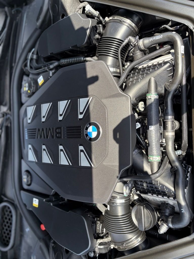 2025 BMW 7 Series 760i - Photo 27