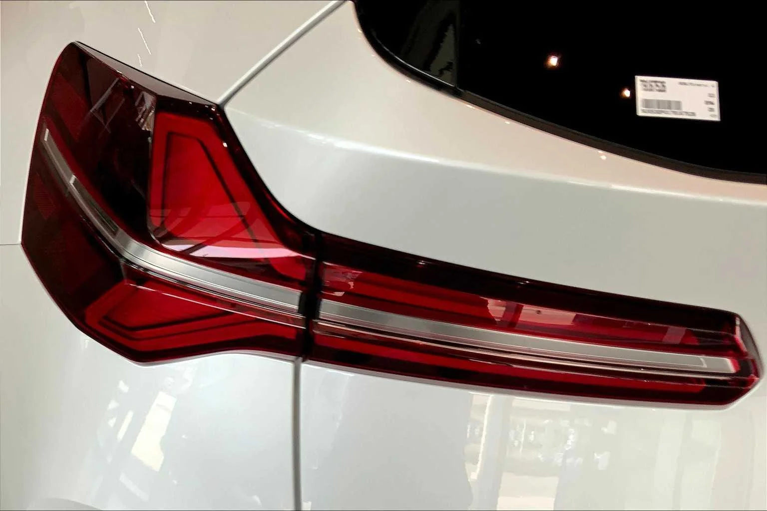 New 2026 Mineral White Metallic BMW 30 xDrive image 14