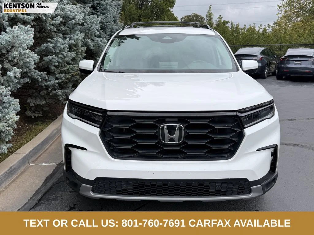 Used 2023 White Honda EX-L image 2