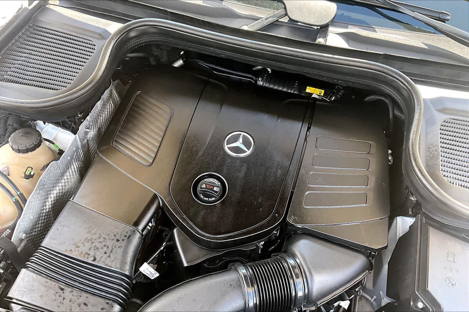 Used 2024 Polar White Mercedes-Benz GLE 350 image 33