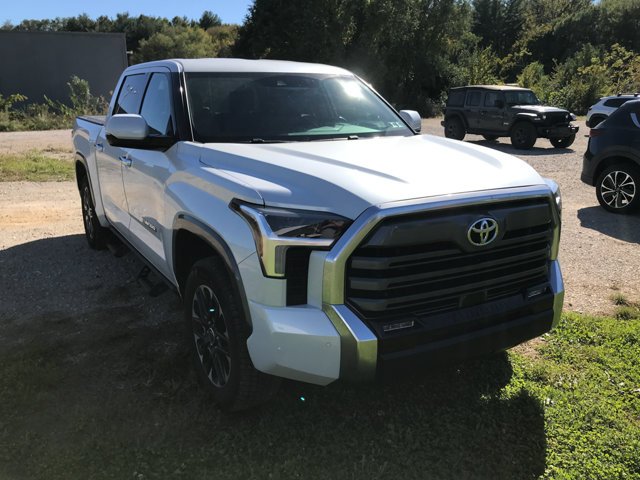 Used 2023 Wind Chill Pearl Toyota Limited image 1