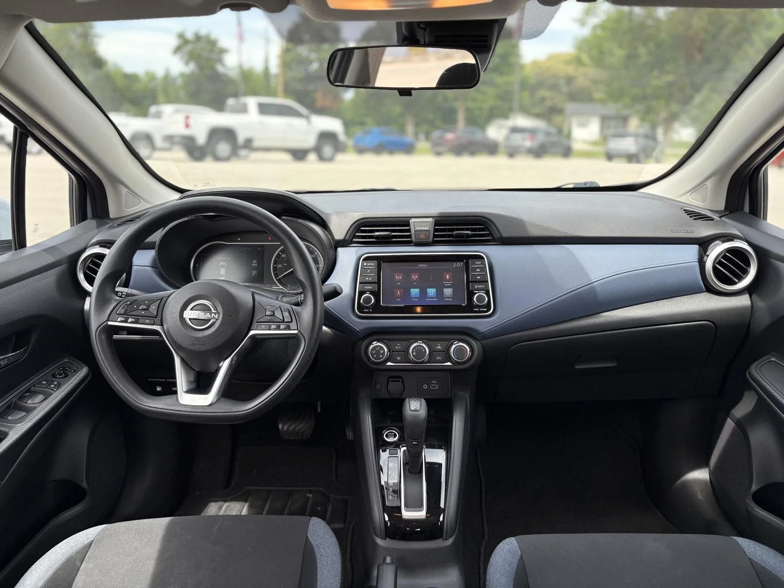 Used 2023 Gray Sky Pearl Nissan SV image 5