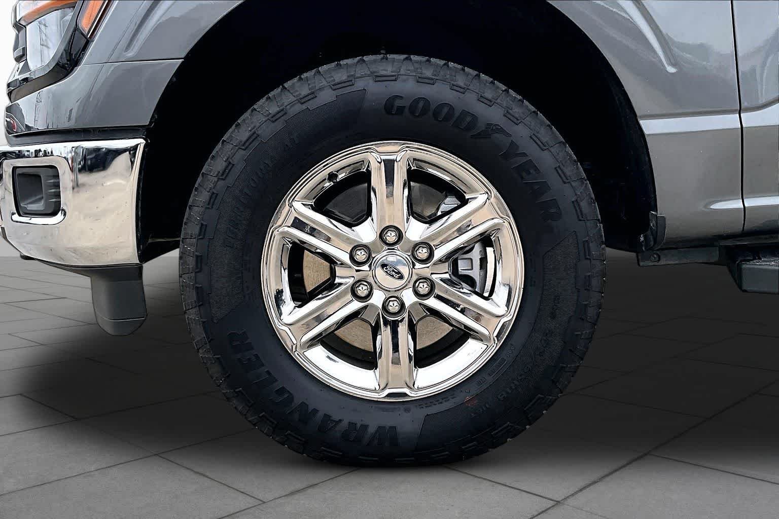 Used 2025 Carbonized Gray Ford XLT image 11