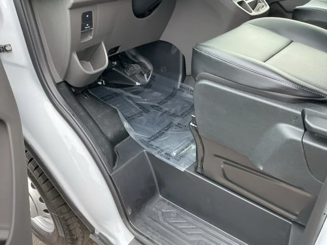 New 2026 Oxford White Ford Base image 18