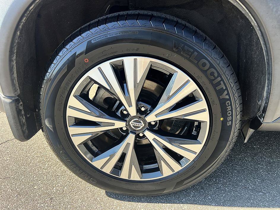 Used 2021 Super Black Nissan SV image 11