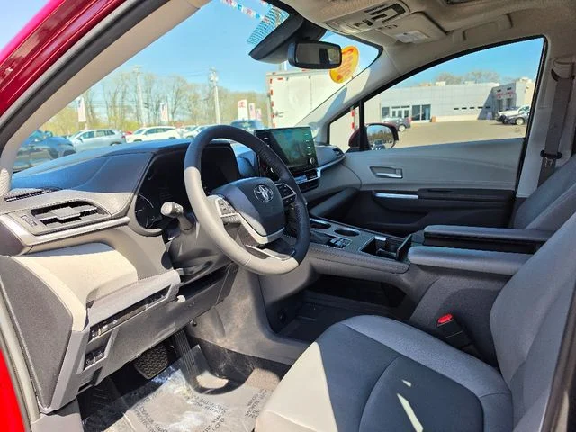 2023 Toyota Sienna XLE - Photo 20