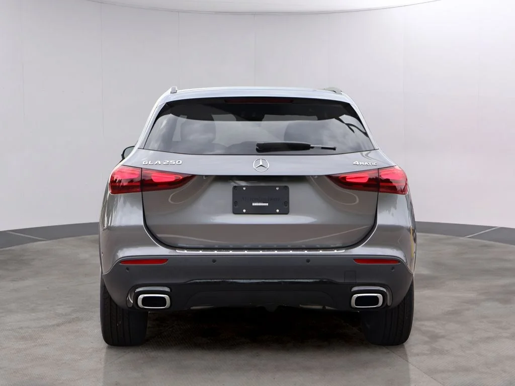 New 2026 Mountain Gray Metallic Mercedes-Benz GLA 250 image 6