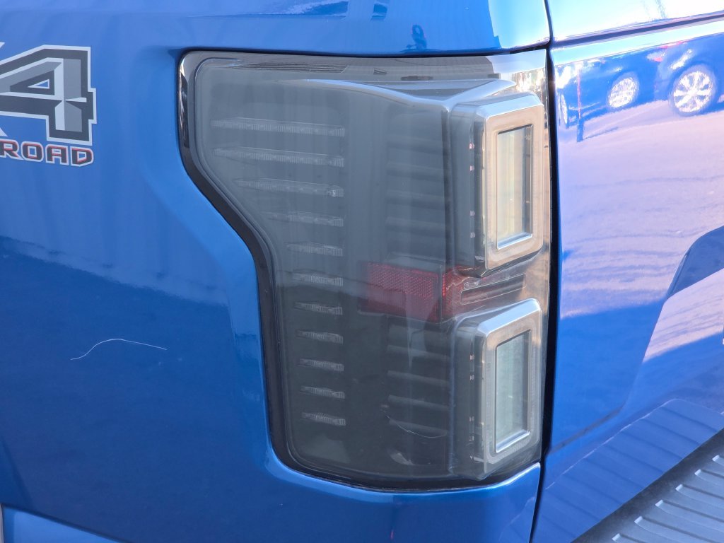 Used 2018 Blue Ford XLT image 15
