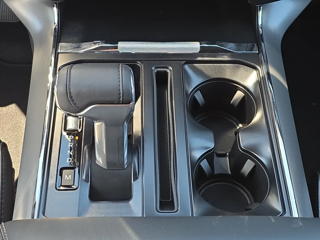 New 2026 Iconic Silver Metallic Ford Lariat® image 20
