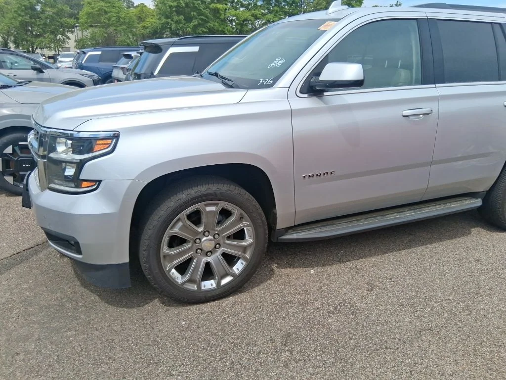 Used 2019 Silver Chevrolet LT image 10