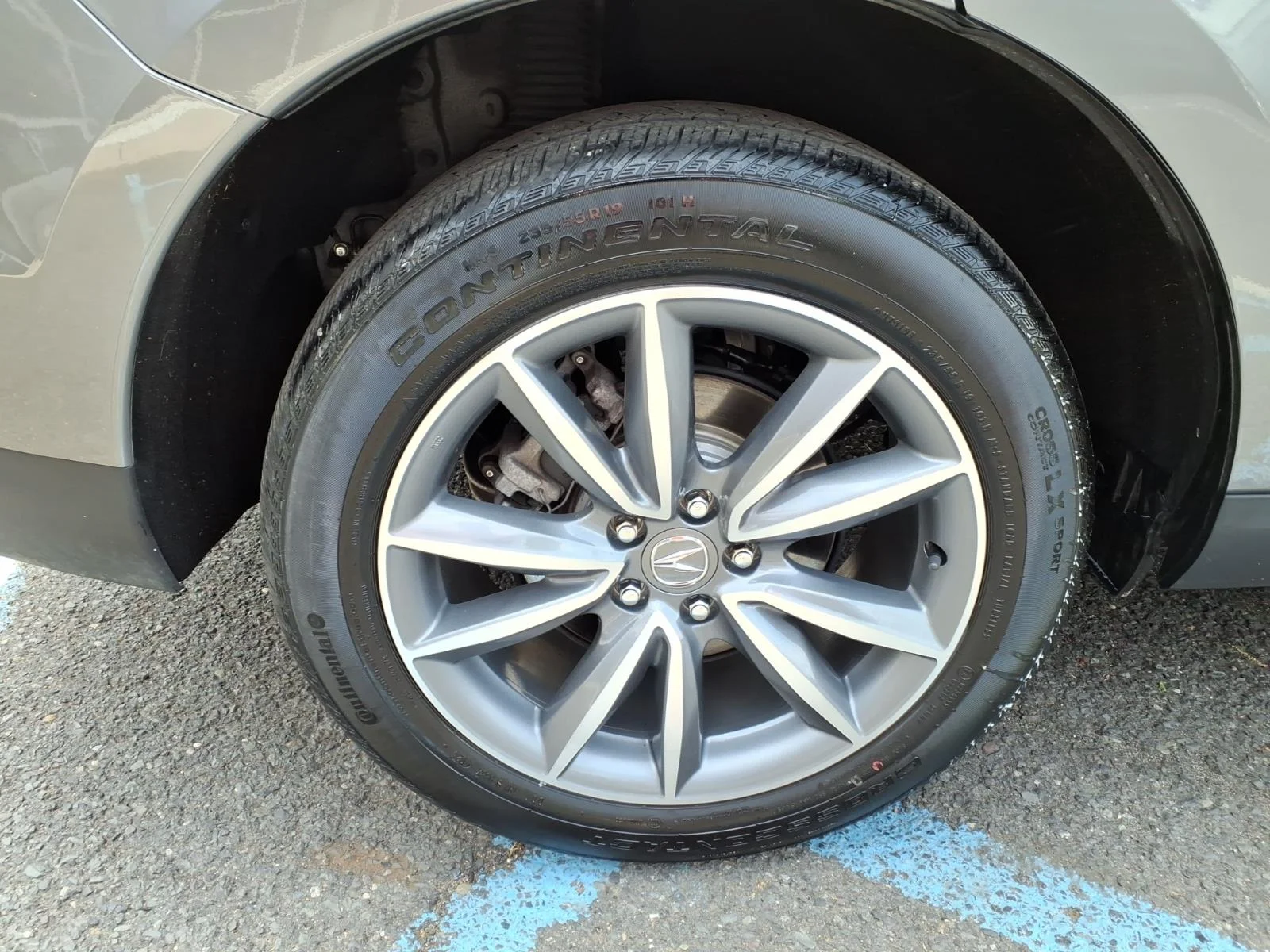 Used 2024 Liquid Carbon Metallic Acura SH-AWD TECH image 13
