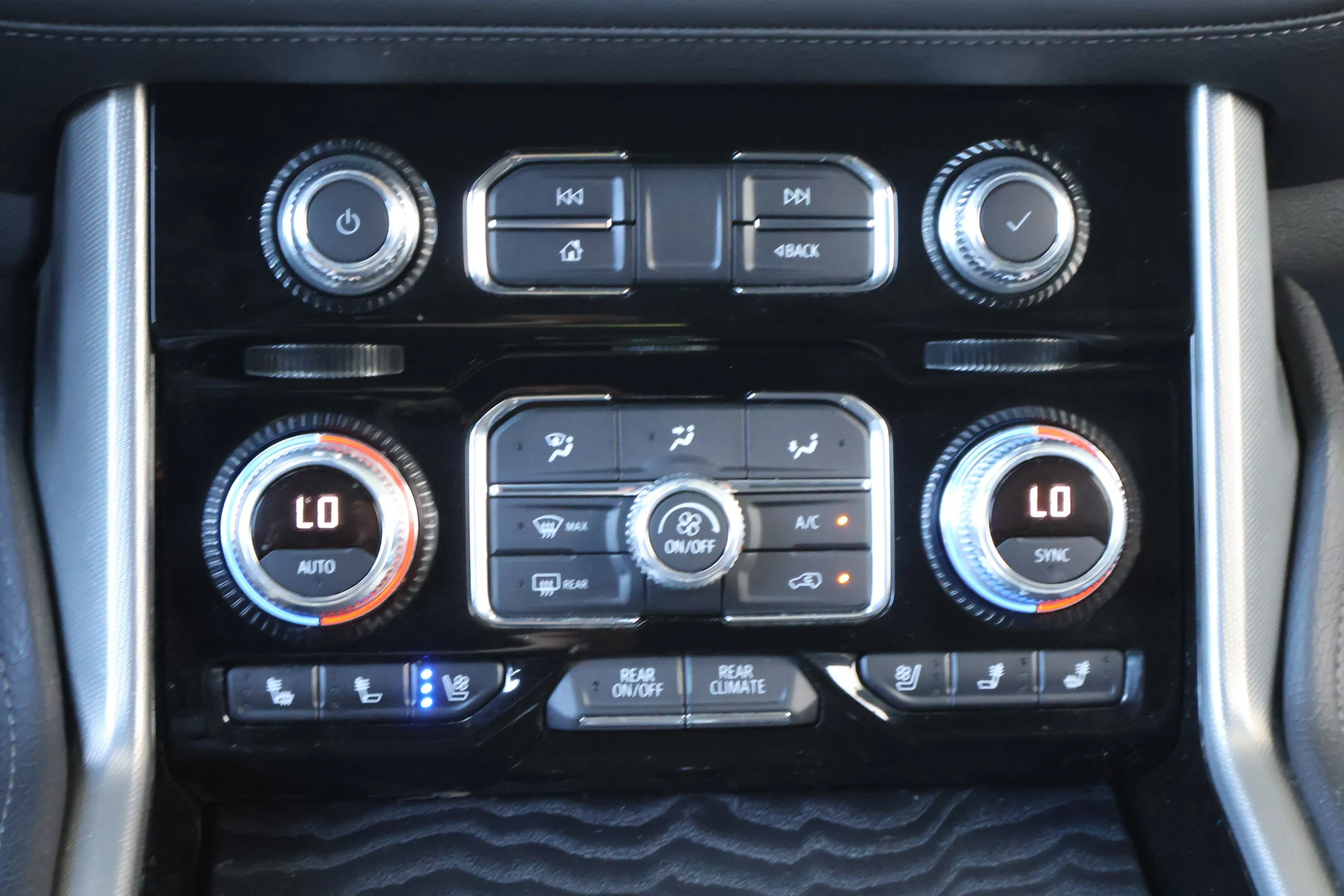 Used 2022 Onyx Black GMC Denali image 21
