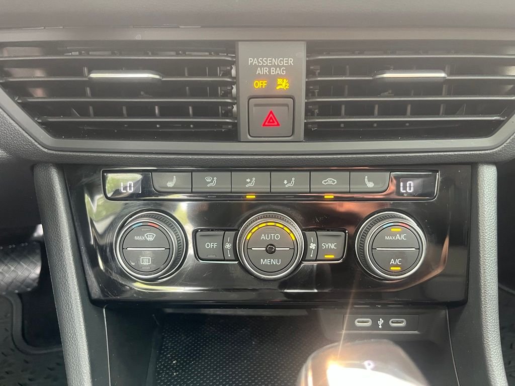 Certified Used 2024 Gray Volkswagen 1.5T SE image 18