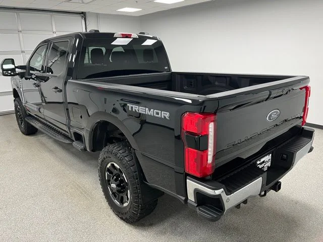 Used 2025 Black Ford Lariat image 8