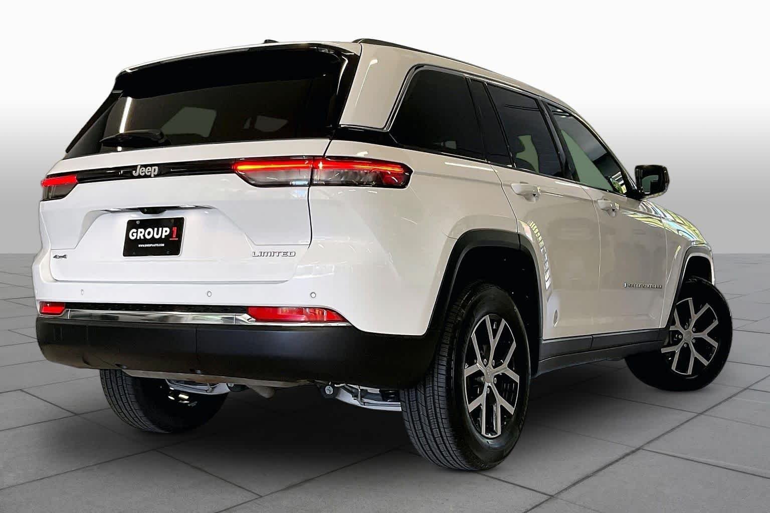Used 2025 Bright White Clearcoat Jeep Limited image 12