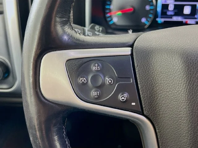 Used 2018 White GMC SLT image 13