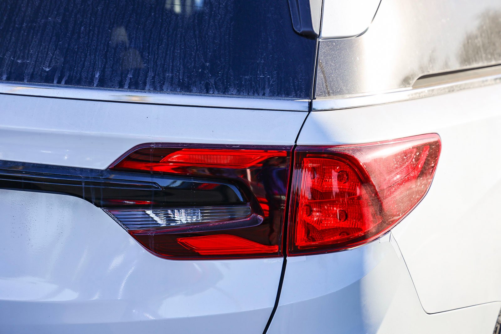 New 2026 Platinum White Pearl Honda Touring Auto image 9