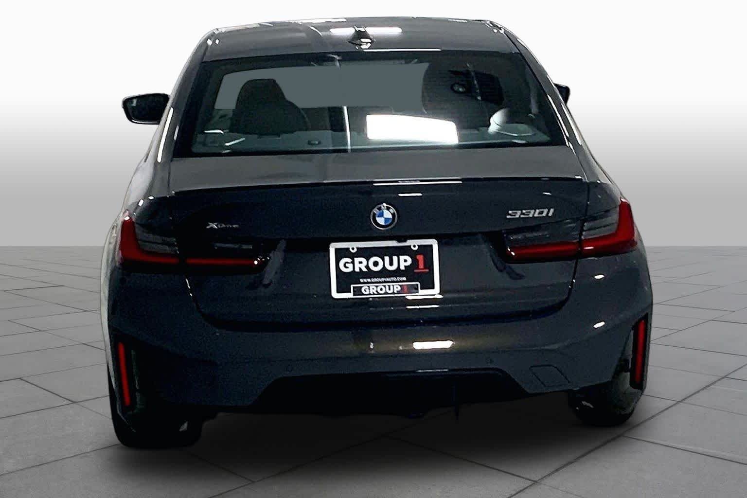 New 2026 Dravit Grey Metallic BMW 330i xDrive image 4