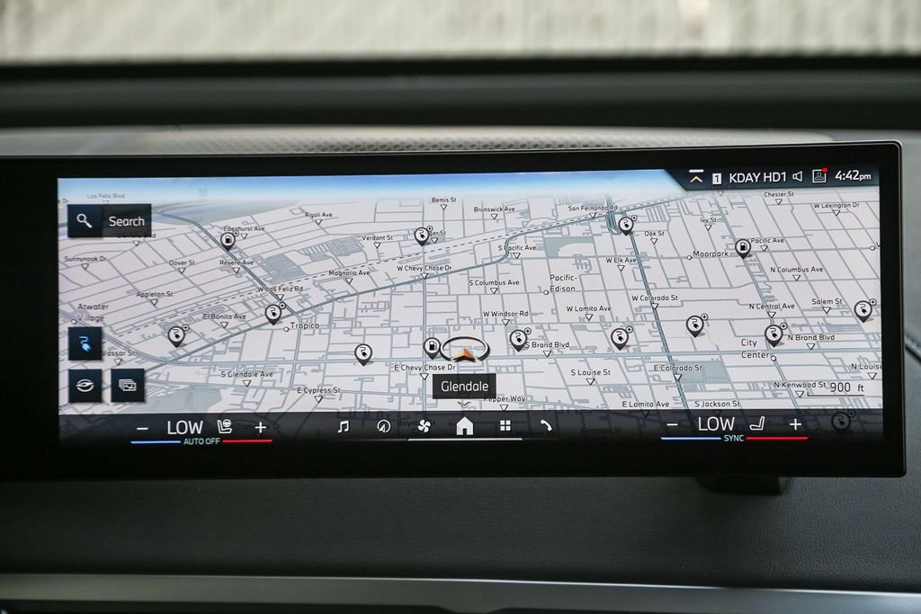 2025 BMW iX 50 - Photo 9