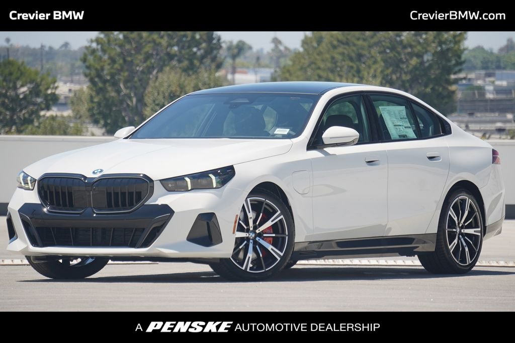 2026 BMW 5 Series 550e xDrive Sedan's photo