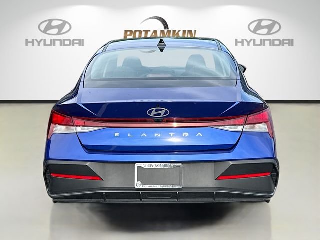 Used 2024 Blue Hyundai SE image 6