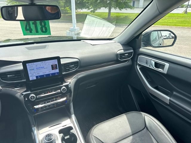 Used 2023 Green Ford Limited image 22