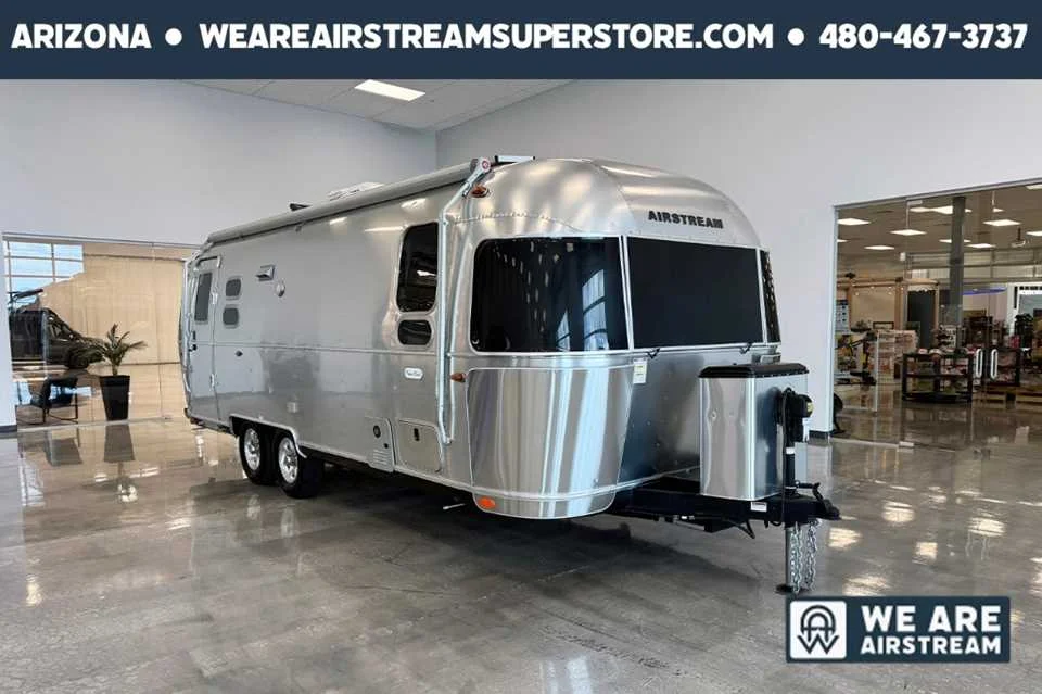 Used 2021 SILVER AIRSTREAM  image 1